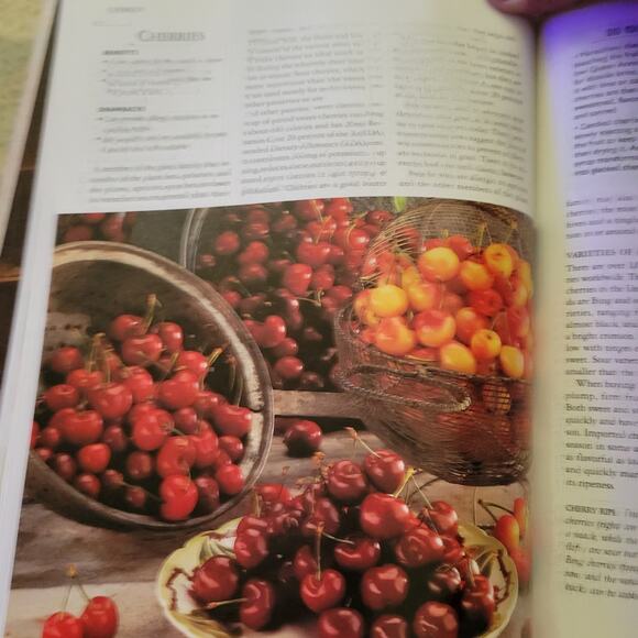 Foods That Harm Foods that Heal A-Z Guide to Safe and Healthy Eating Hardback - Picture 3 of 8